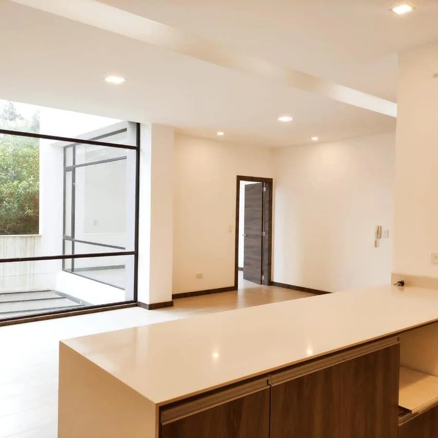 Departamento en Venta de 2 Dorm. por Estrenar en Lomas de Monteserrin — imagen 1