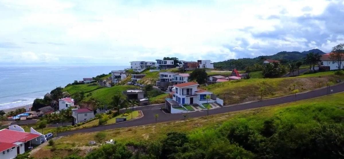 Jama Se Vende Hermoso Terreno con Vista Dentro de Urbanización (Cr), Manabí — imagen 5