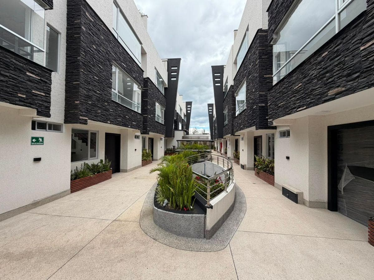 Casa de Venta por Estrenar en Llano Chico — imagen 9