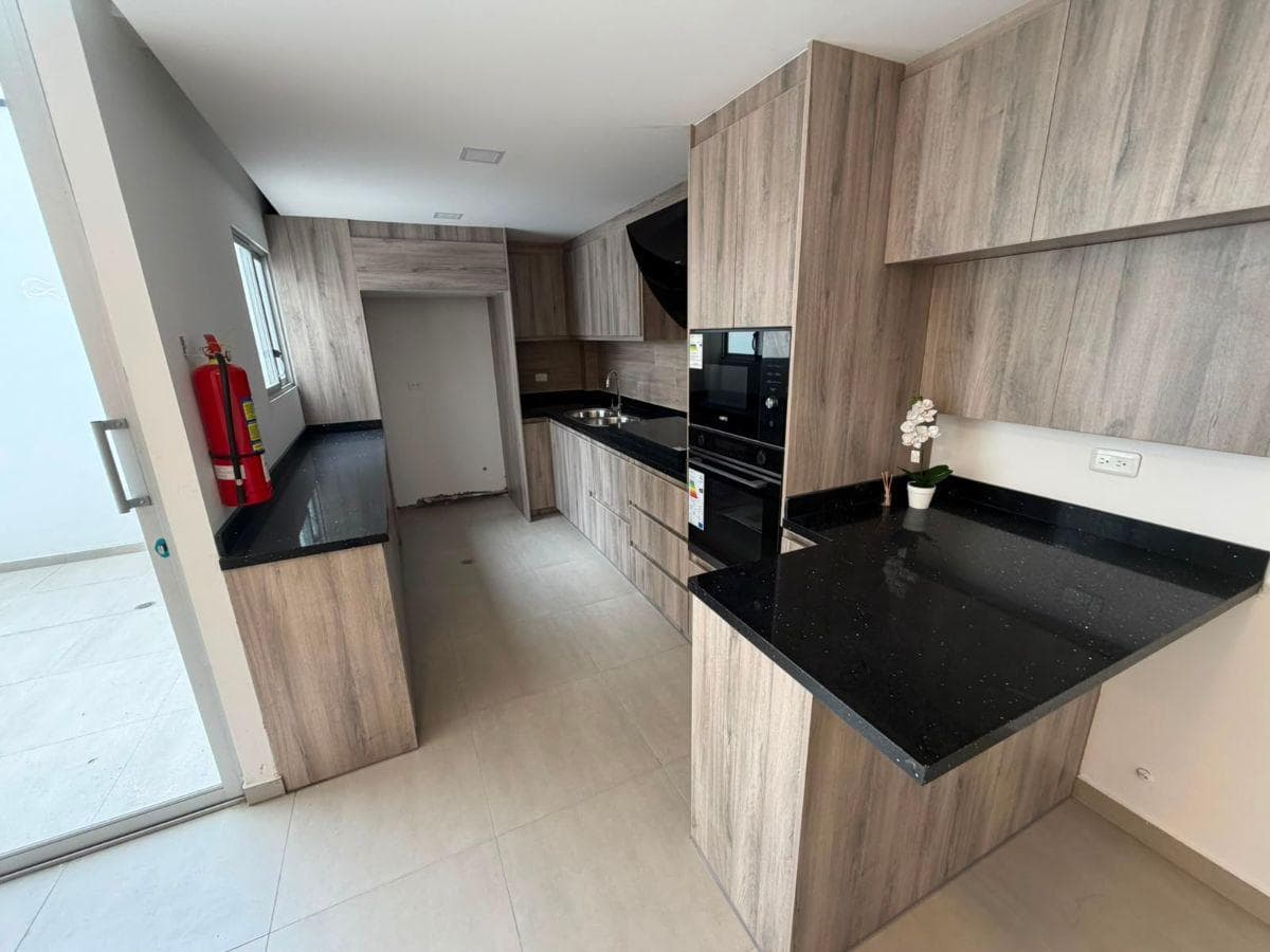 Casa de Venta por Estrenar en Llano Chico — imagen 6