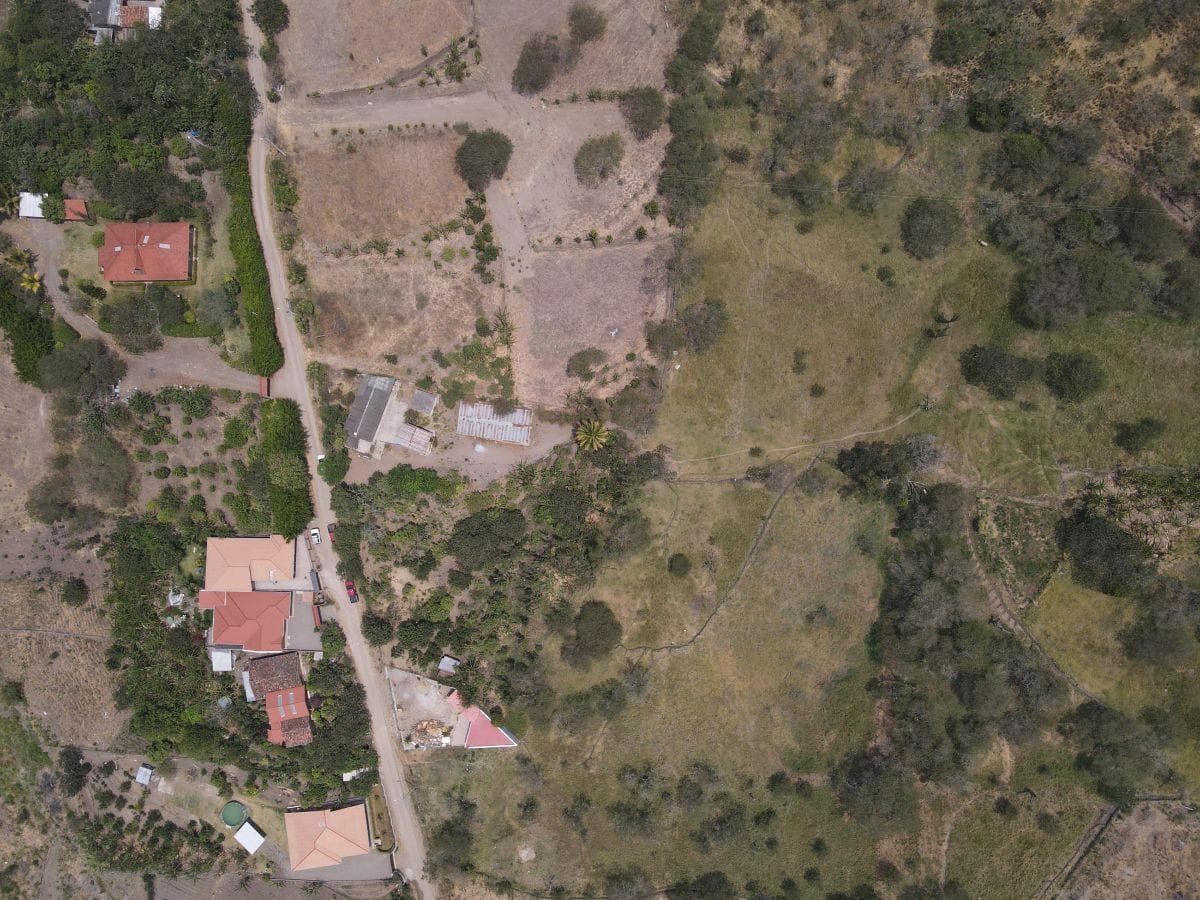 Se Vende Terreno de 23.272 m² en Santa Isabel, Azuay — imagen 7