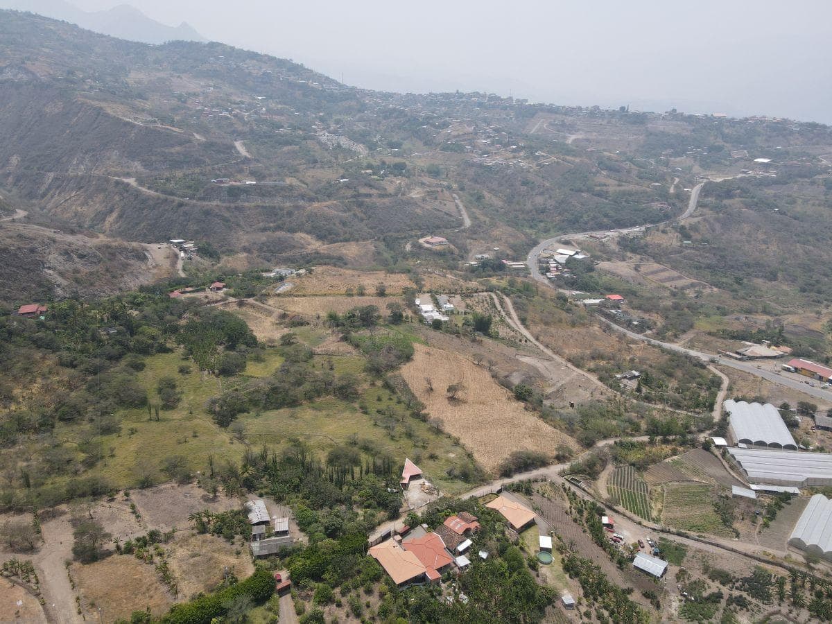Se Vende Terreno de 23.272 m² en Santa Isabel, Azuay — imagen 2