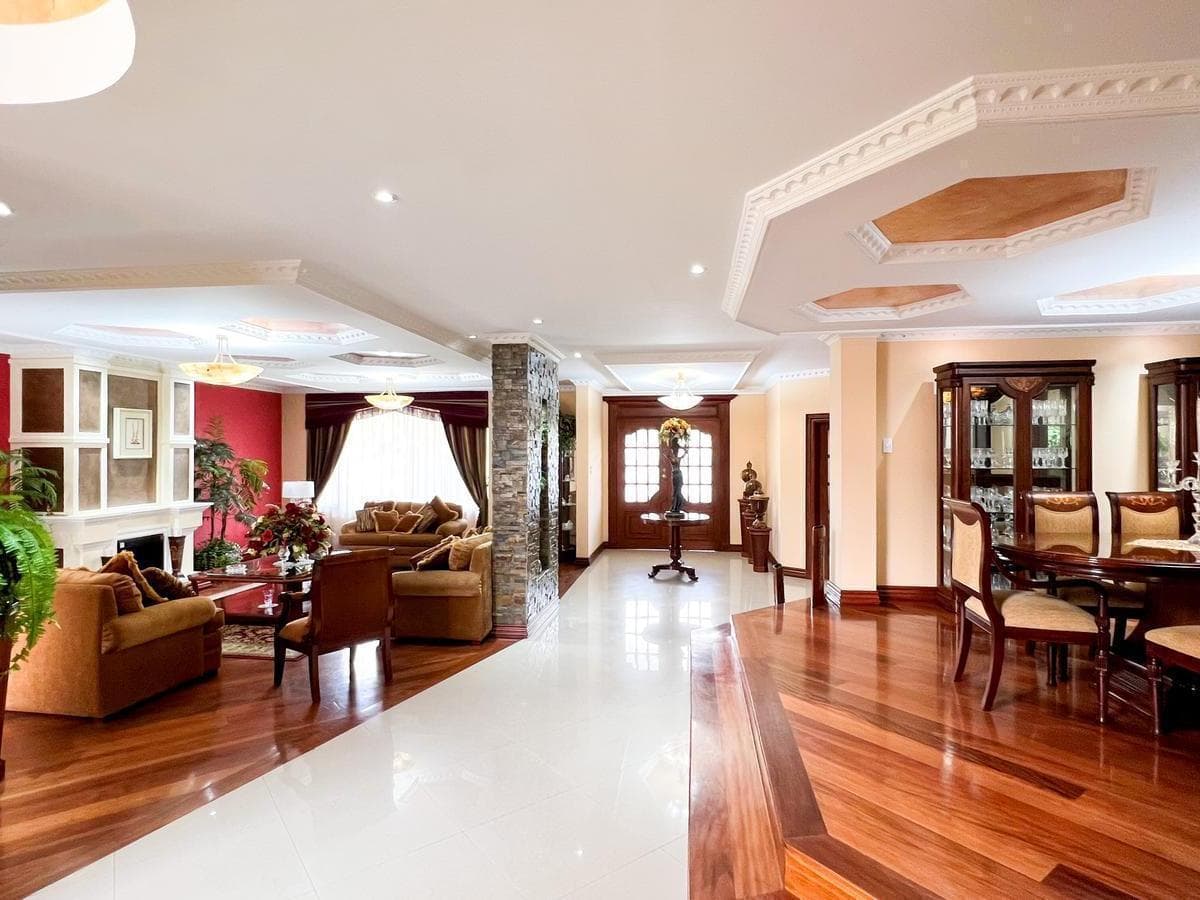 Casa en Venta Urb El Condado — imagen 2