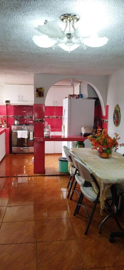En Venta Linda Casa y Departamento, Entrada a Carapungo — imagen 8