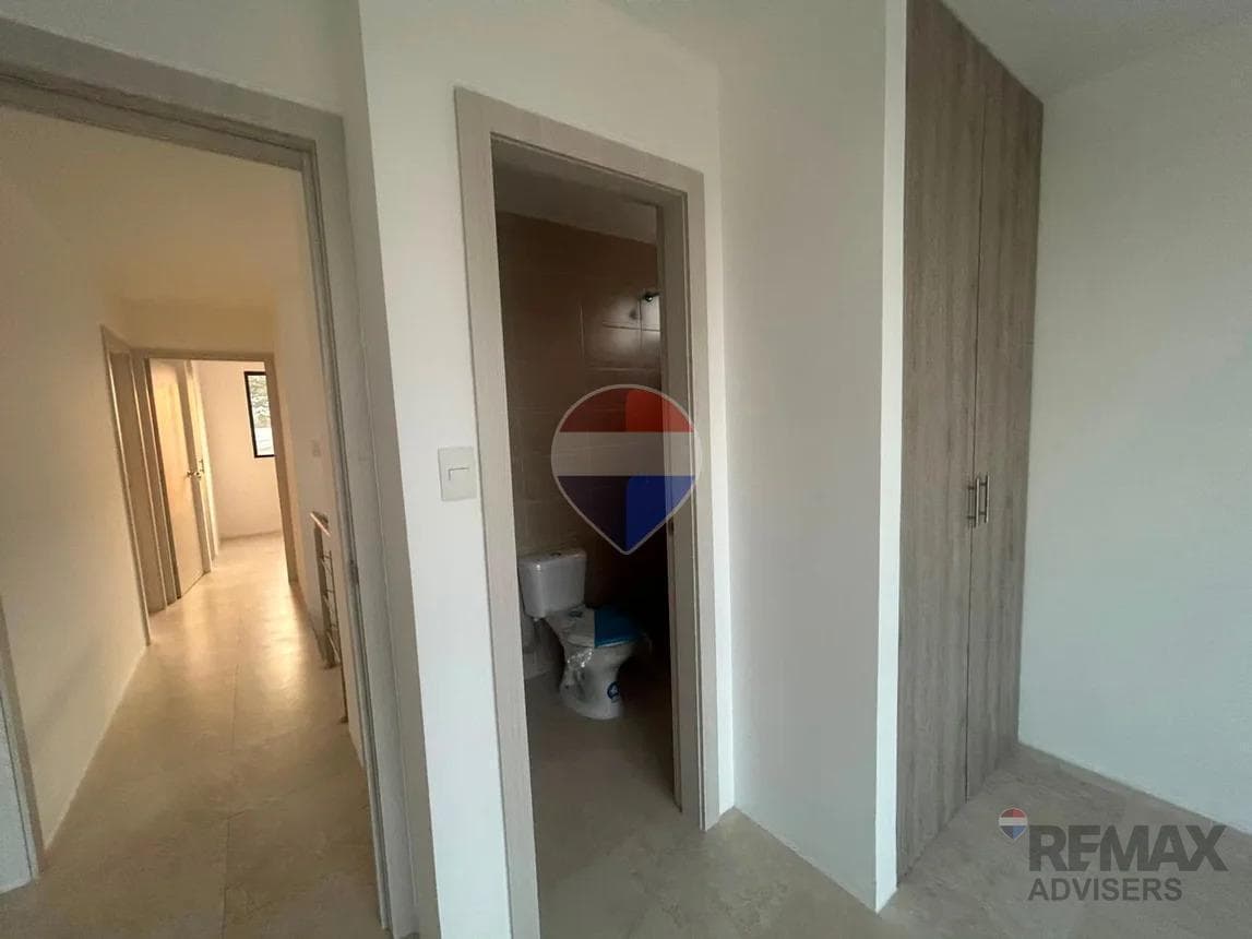 Venta Casa 4 Dorm. Nueva La Joya, Guayas — imagen 2