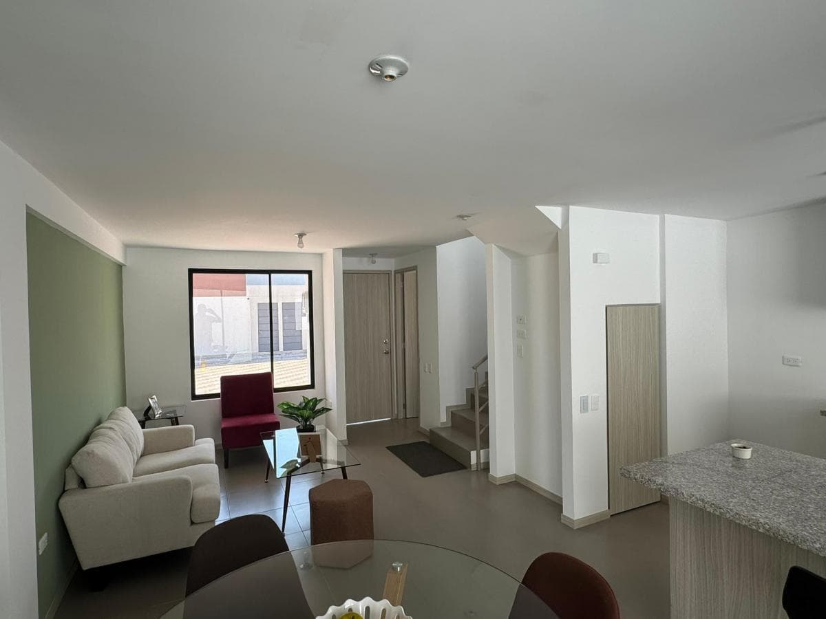 Venta Oportunidad Casa de 3 Dorm. a Estrenar Mitad del Mundo - Quito — imagen 6