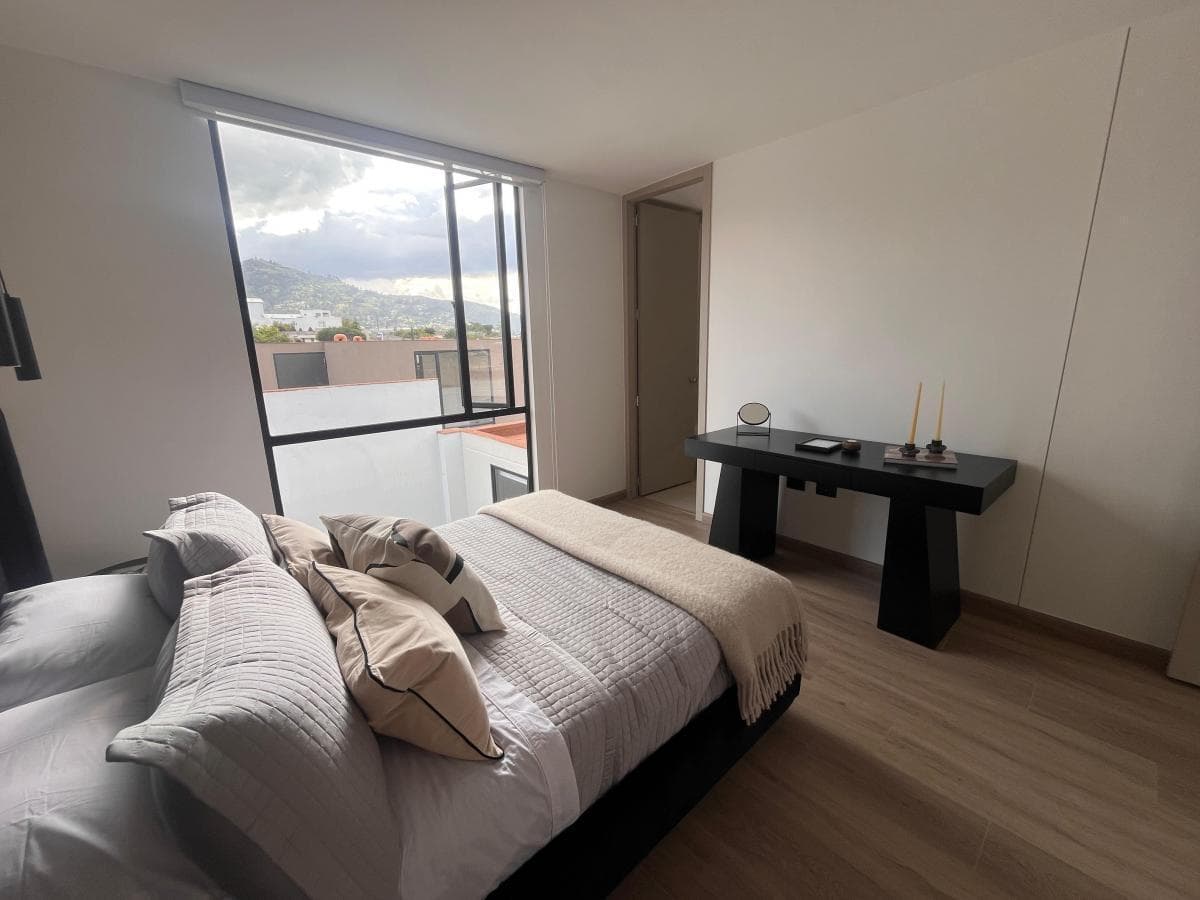 Casa por Estrenar con Dormitorio en Pb de Venta en Tumbaco Ruta Viva — imagen 1