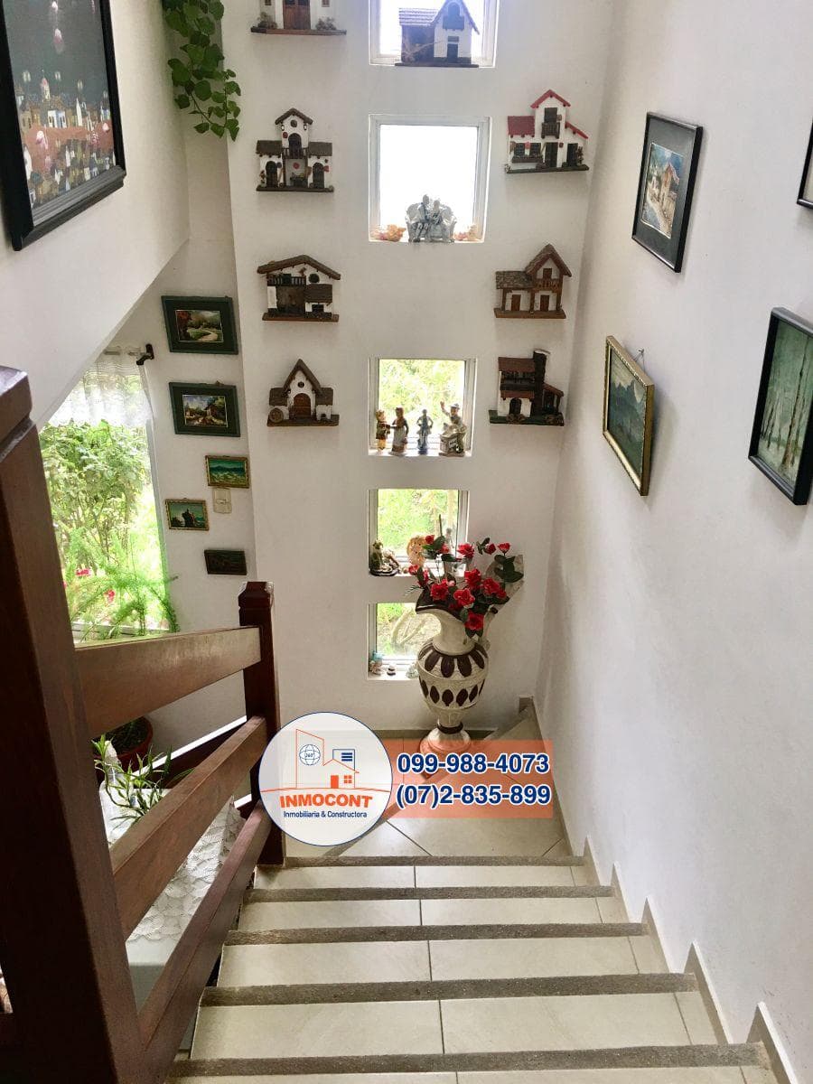 Casa Esquinera de 2 Plantas en Venta sector Control Sur – Unión con Camino Viejo a Baños, Azuay — imagen 1