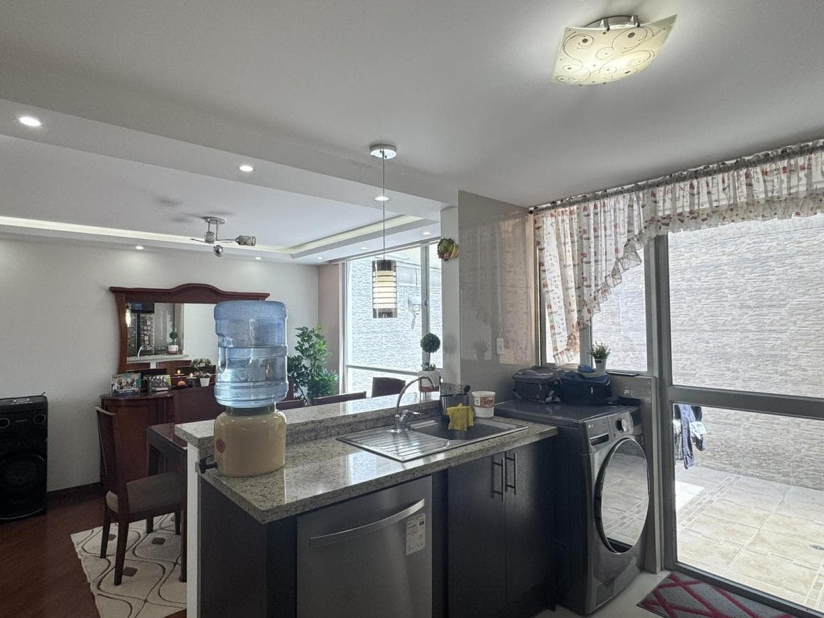 Venta Casa de 3 Dorm. Al Norte de Quito en San Fernando - Quito — imagen 6
