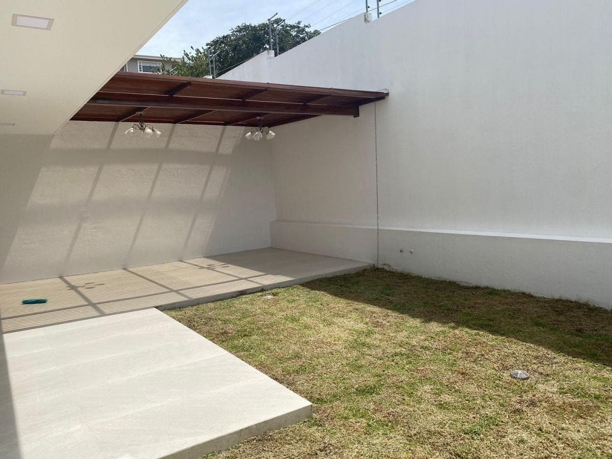 Ultima Casa a Estrenar en Venta 3 Dorm. 192 m² Nayón — imagen 4