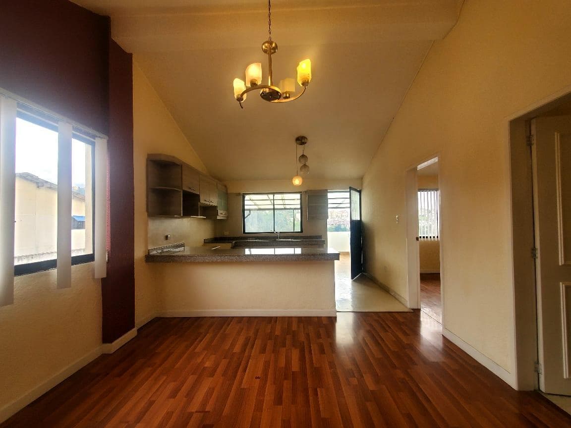 Venta Departamento Duplex en Segundo Piso con Excelente Vista Sector Las Orquideas — imagen 9