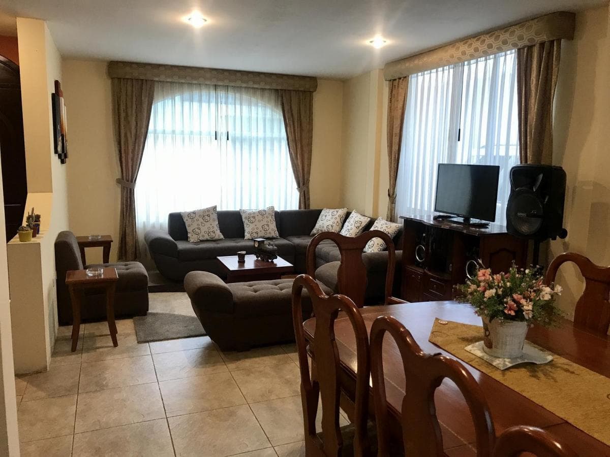 Vendo Casa de Dos Pisos a Excelente Precio en Urb. San Gregorio (Pusiquí) — imagen 7