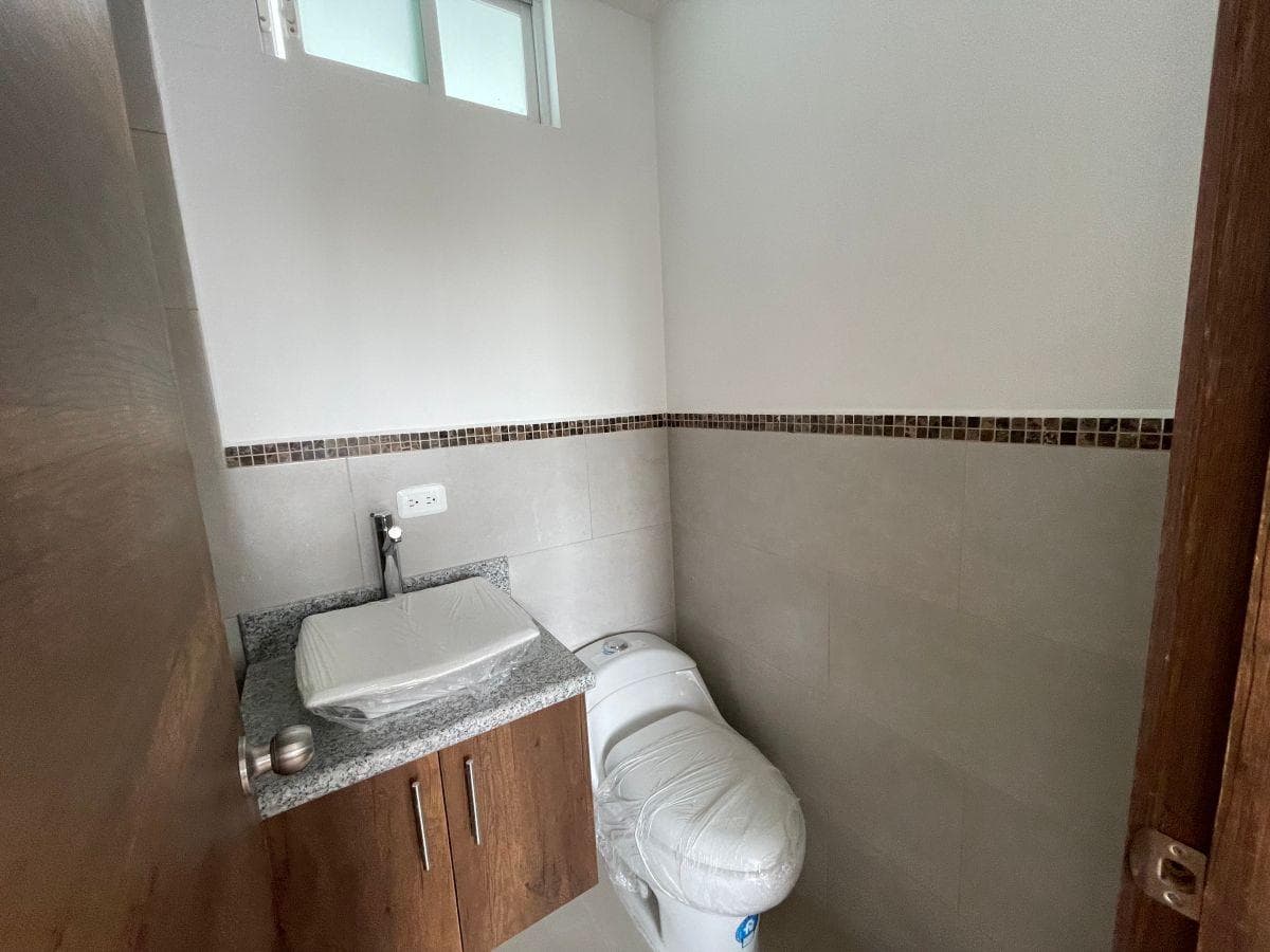 Casa 4 173 Mst2 en Venta, Divino Niño, Yacucalle, Imbabura — imagen 9