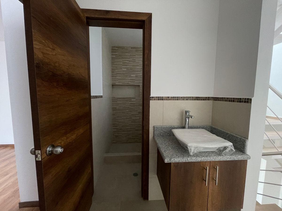 Casa 4 173 Mst2 en Venta, Divino Niño, Yacucalle, Imbabura — imagen 4