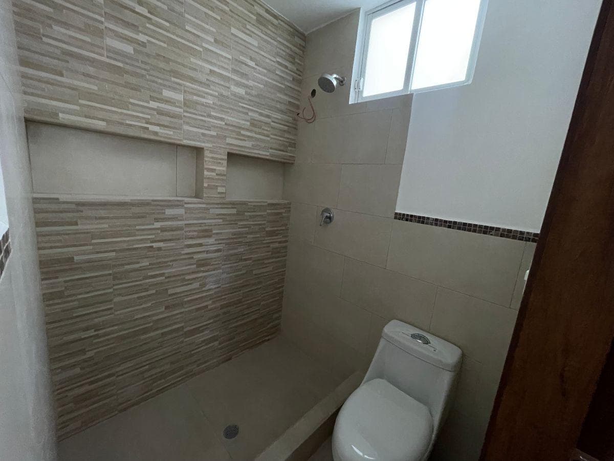Casa 4 173 Mst2 en Venta, Divino Niño, Yacucalle, Imbabura — imagen 3