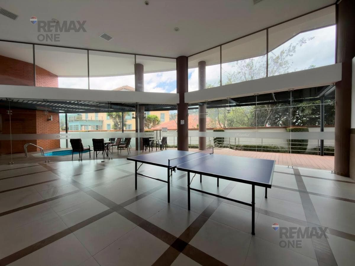 Suite en Venta - Edificio Rosenthal, Azuay — imagen 2