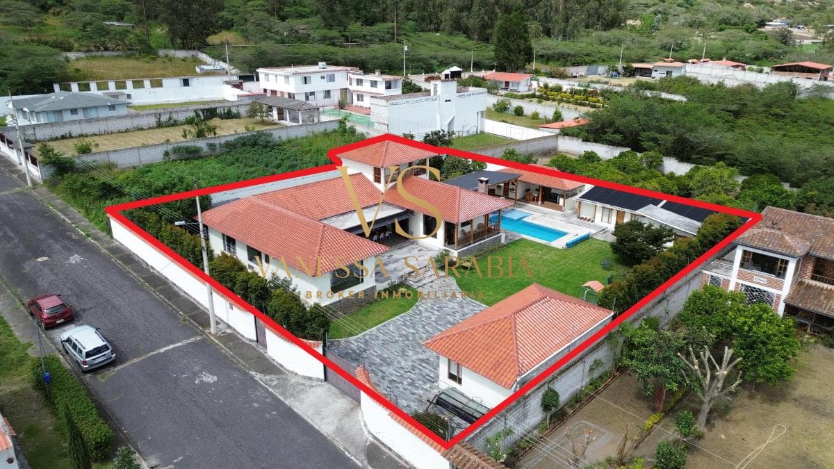 Casa de 1509 m² con 4 Dorm. en Venta en Guayllabamba — imagen 10