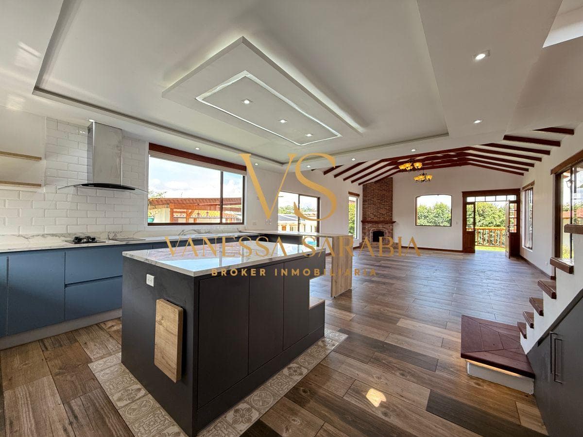 Casa de 1509 m² con 4 Dorm. en Venta en Guayllabamba — imagen 7