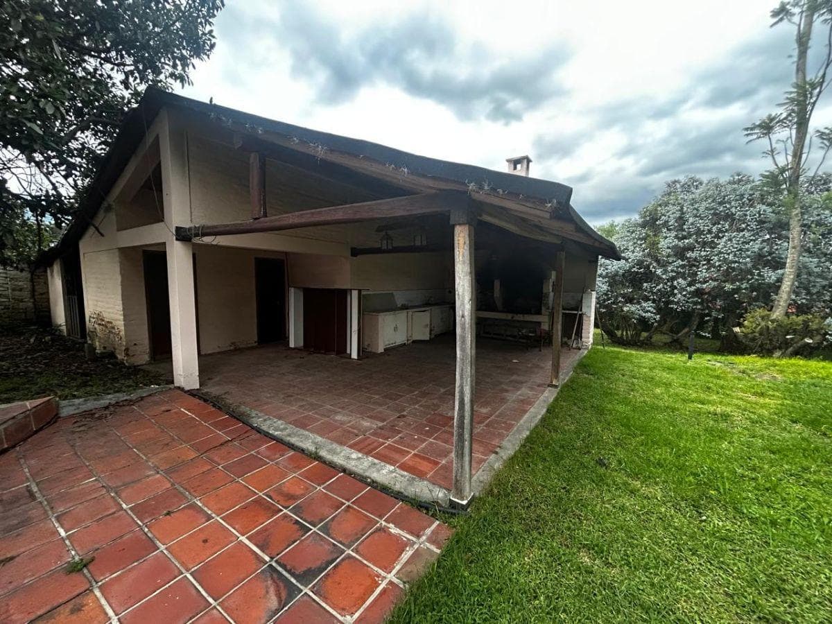 Terreno de 5882 m² en Venta en Cumbayá Frente a Muebles Colineal — imagen 4