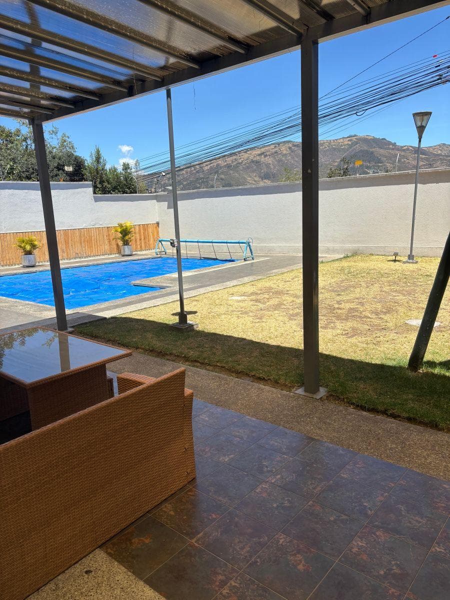 Departamento de 77 m² con 1 Dormitorio en Venta en Cumbayá — imagen 2