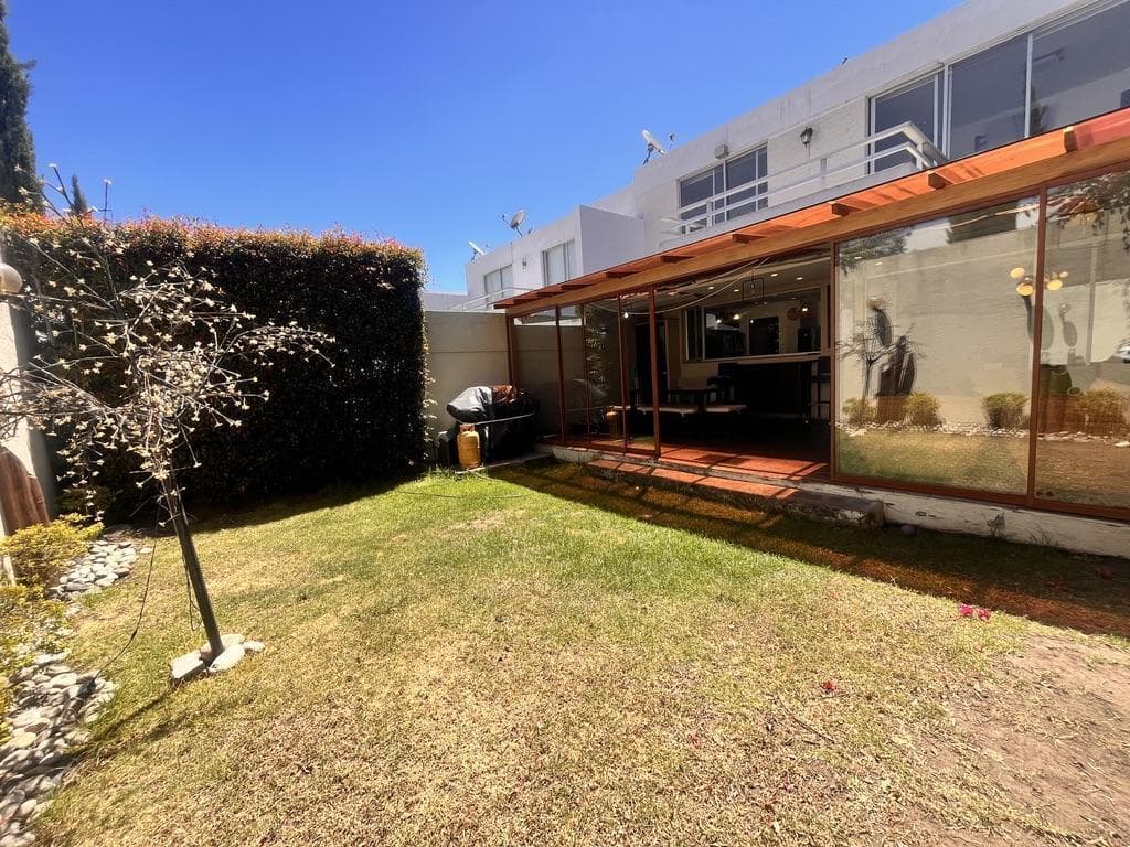 Casa de Venta con Amplio Jardín y Pérgola Intervalles El Nacional — imagen 1