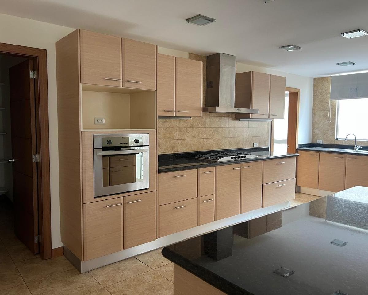 Departamento con Terraza en Venta – Vista Grande Cumbayá | Real Estate — imagen 1