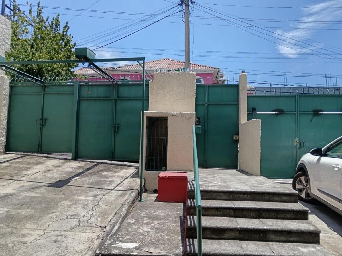 Oportunidad! Las Casas, Vendo Hermoso Dpto. Duplex Tipo Casa, Acogedor $87000, Bajo de Precio. Provincia de Pichincha — imagen 3