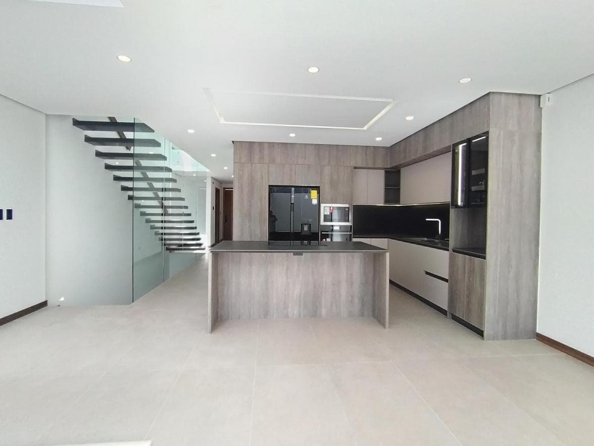Venta de Casa 3d | Dormitorio en Planta Baja | La Primavera – Cumbayá — imagen 8