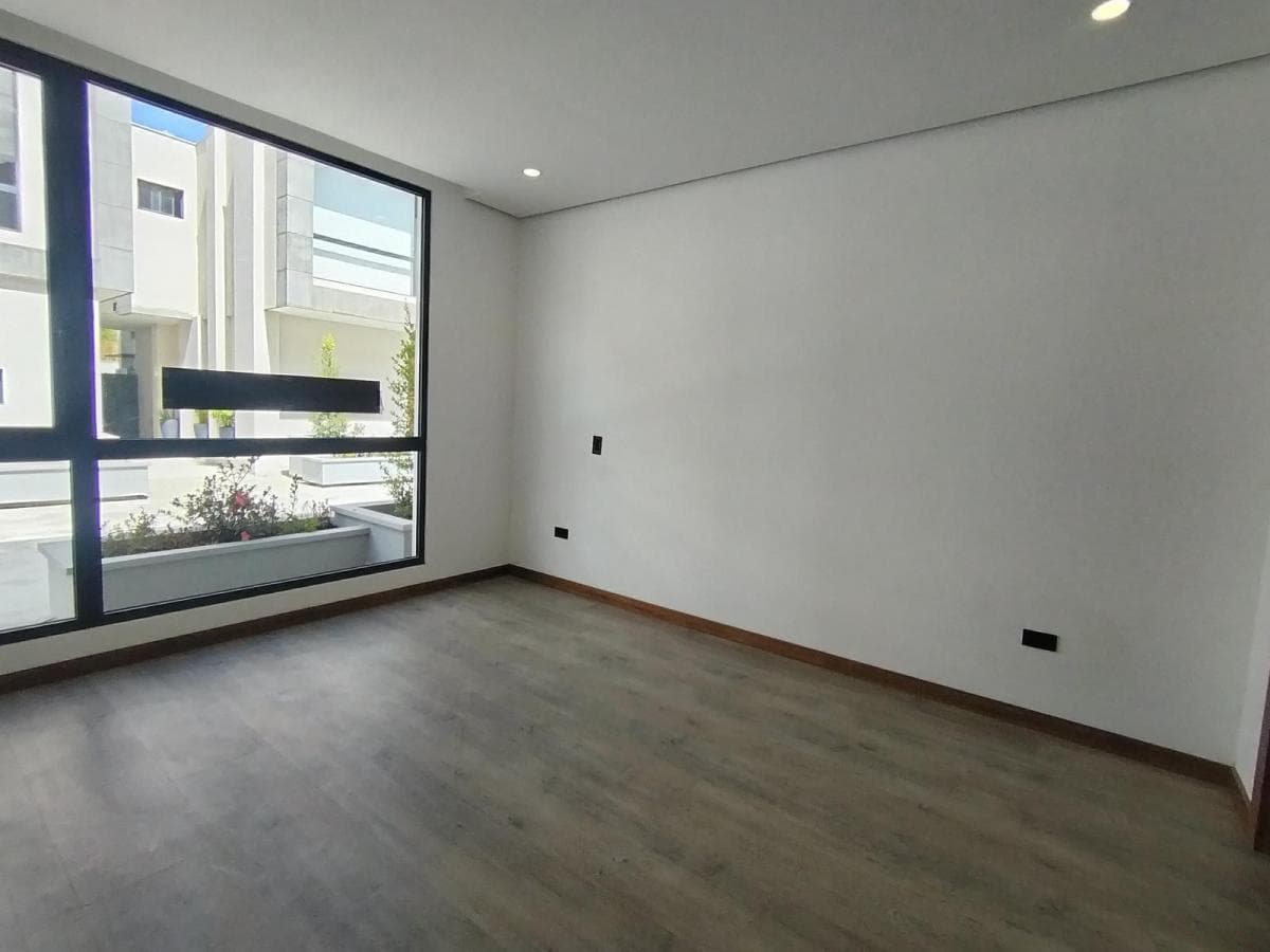 Venta de Casa 3d | Dormitorio en Planta Baja | La Primavera – Cumbayá — imagen 6