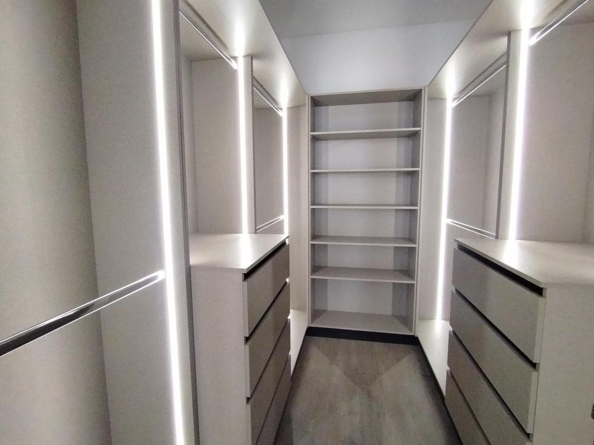 Venta de Casa 3d | Dormitorio en Planta Baja | La Primavera – Cumbayá — imagen 4