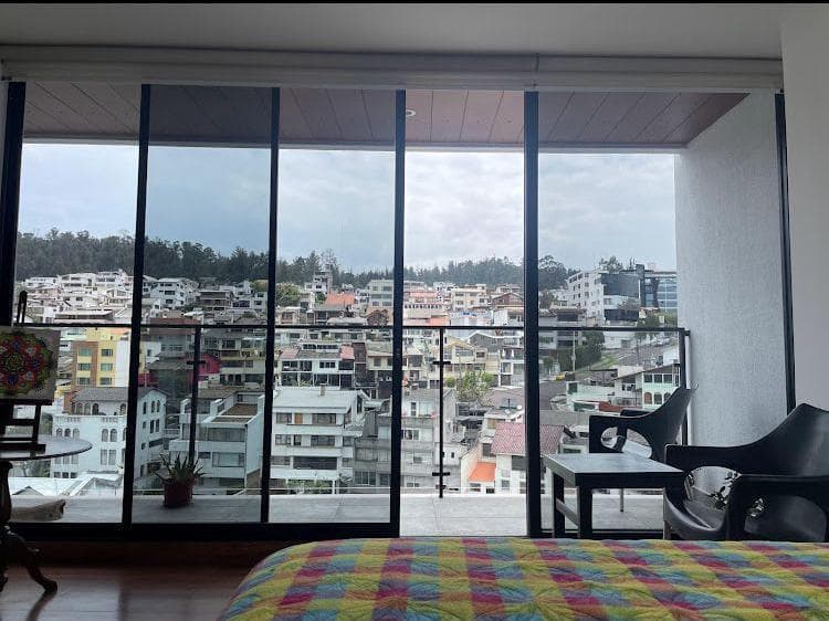 Departamento en Venta Sector de La Carolina con Vista Panóramica a La Ciudad — imagen 2