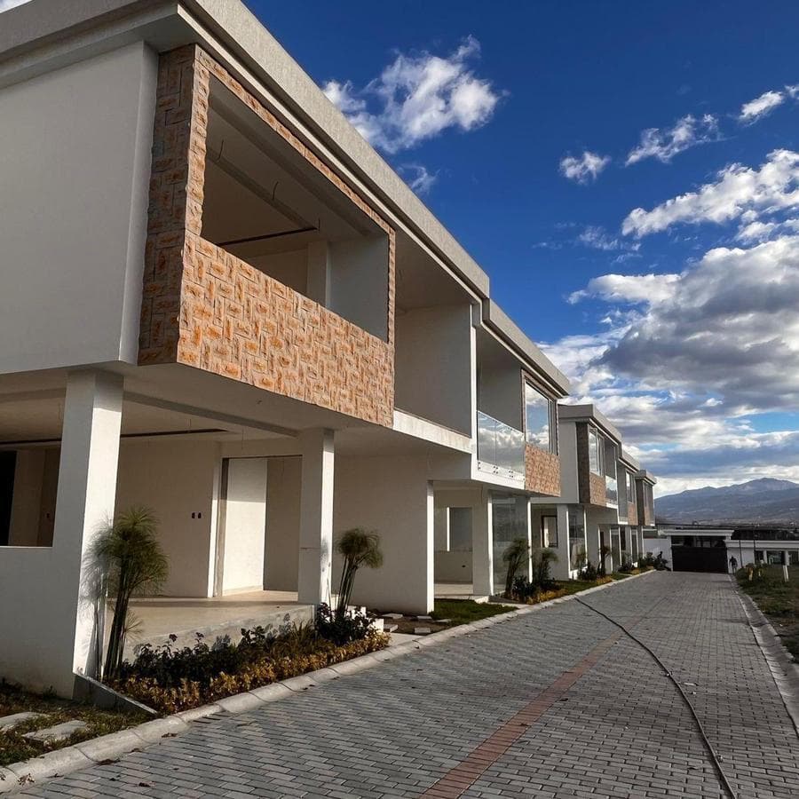 Venta Casa a Estrenar - Sector Tumbaco — imagen 9