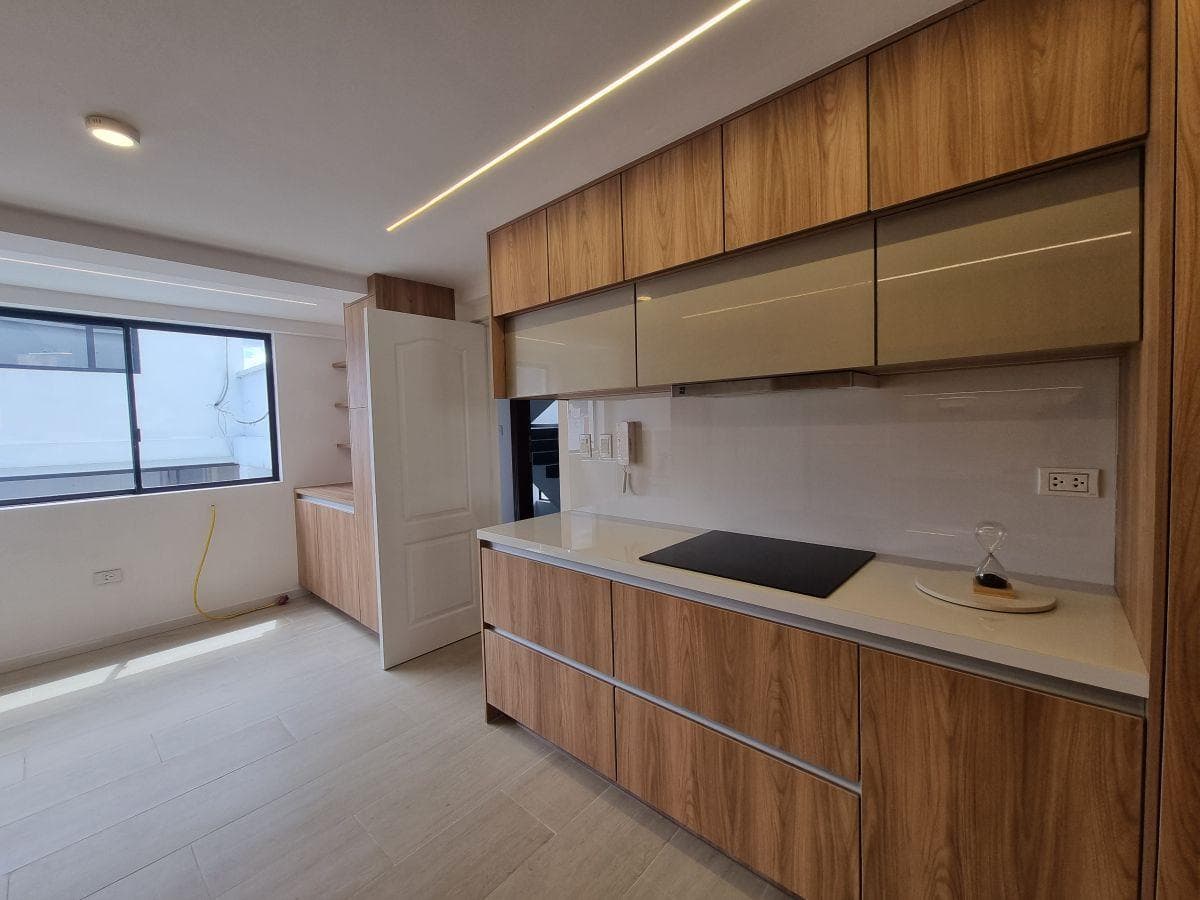 Oportunidad Penthouse en Venta Remodelado – Sector El Batán, Quito — imagen 6