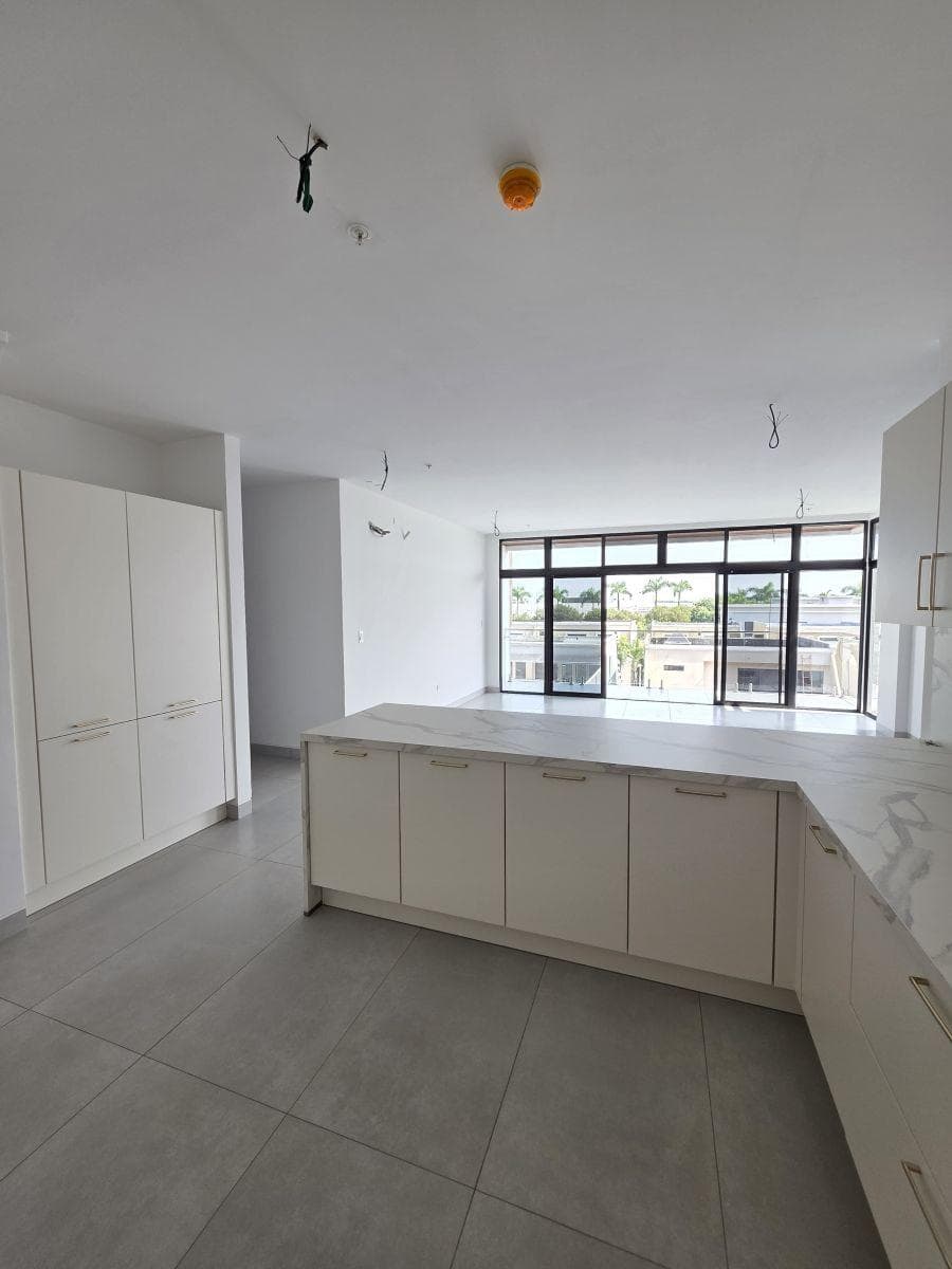 7618.urb. Riona - Samborondon Km3, Vendo Departamento de Estreno, 3 Dorm. $302.132. Guayas — imagen 4