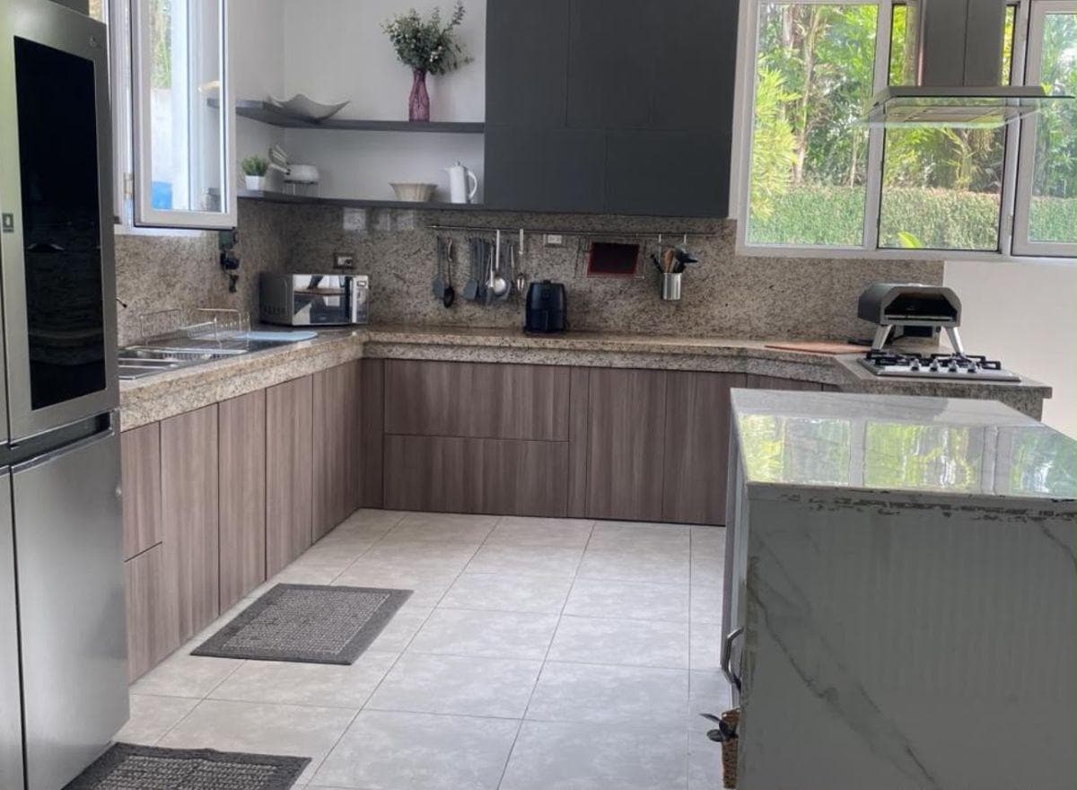 Casa de Venta en Samborondon El Cortijo, Guayas — imagen 3