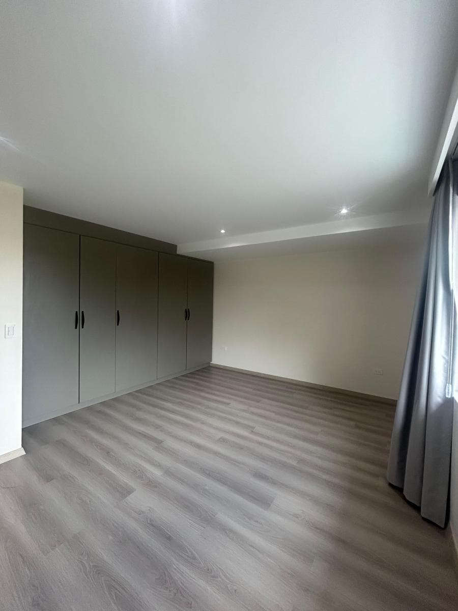 Departamento por Estrenar Dentro de La Urbanización San Isidro — imagen 4