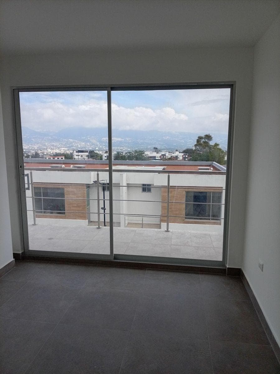 Departamento en Construcción con Terraza Privada, Sector La Morita Tumbaco — imagen 4