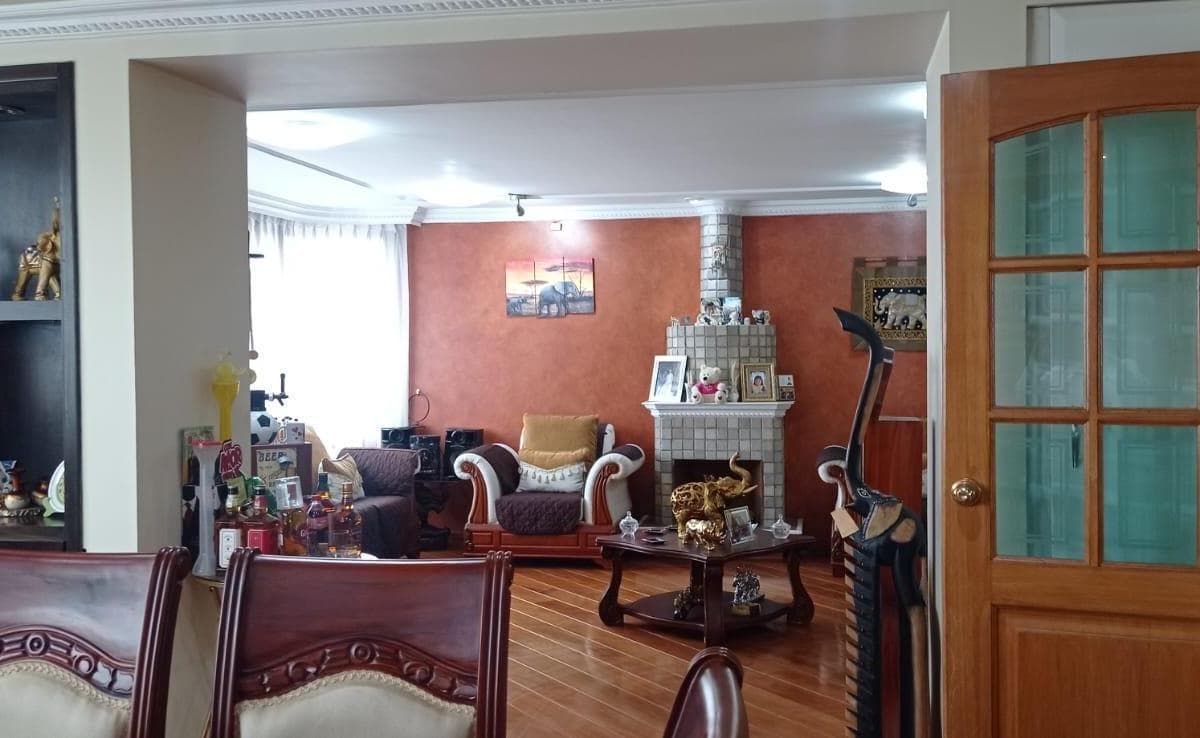 Se Vende Hermoso Departamento Dentro de La Urbanizacion El Condado — imagen 1