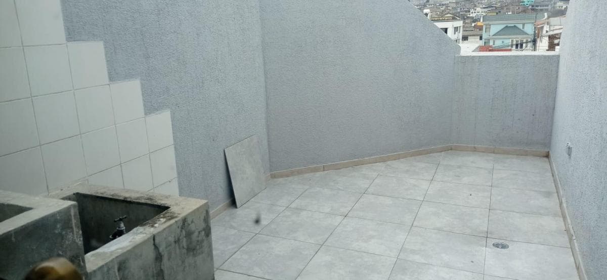 Se Vende Hermoso Departamento Dentro de La Urbanizacion El Condado — imagen 8