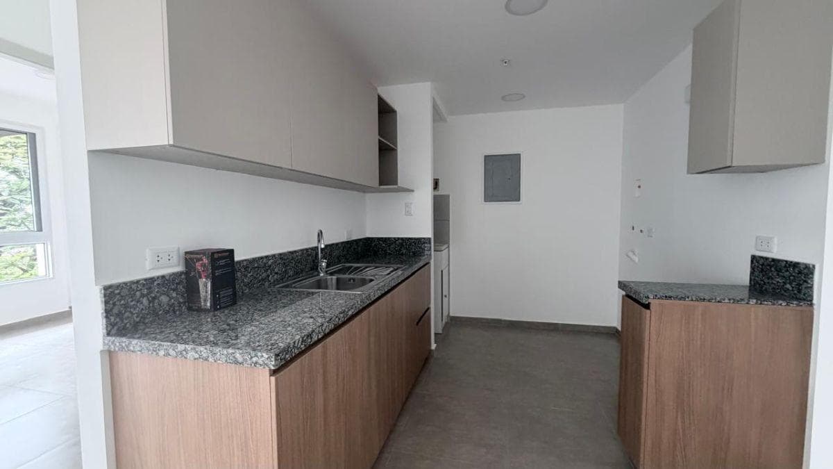 Departamento de con 2 Habitaciones en Venta en Samborondón, Guayas — imagen 7