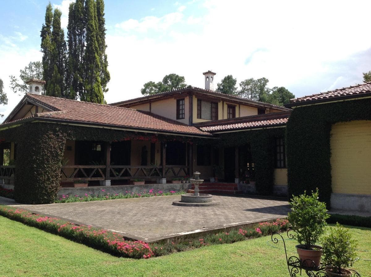 Venta Hermosa Quinta 5 Dorm. con Terreno de 9652 m² en El Valle de Los Chillos - Quito — imagen 7