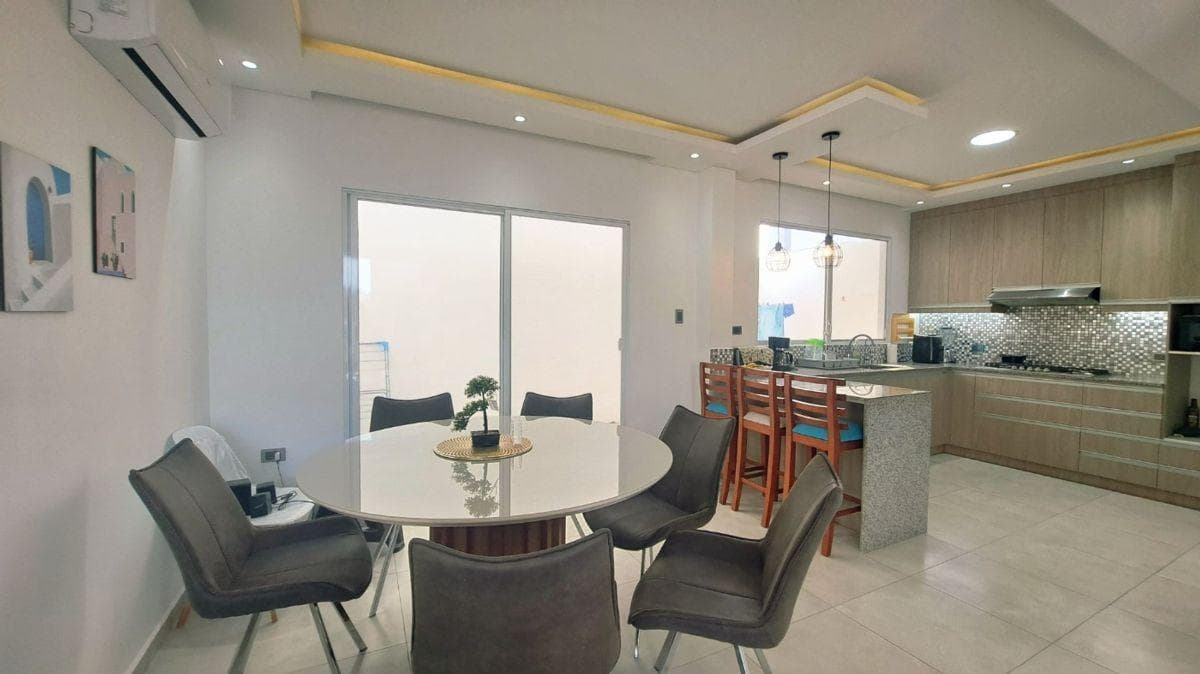 Casa de Venta en Urbanizacion Zona Norte de Manta, Manabí — imagen 9