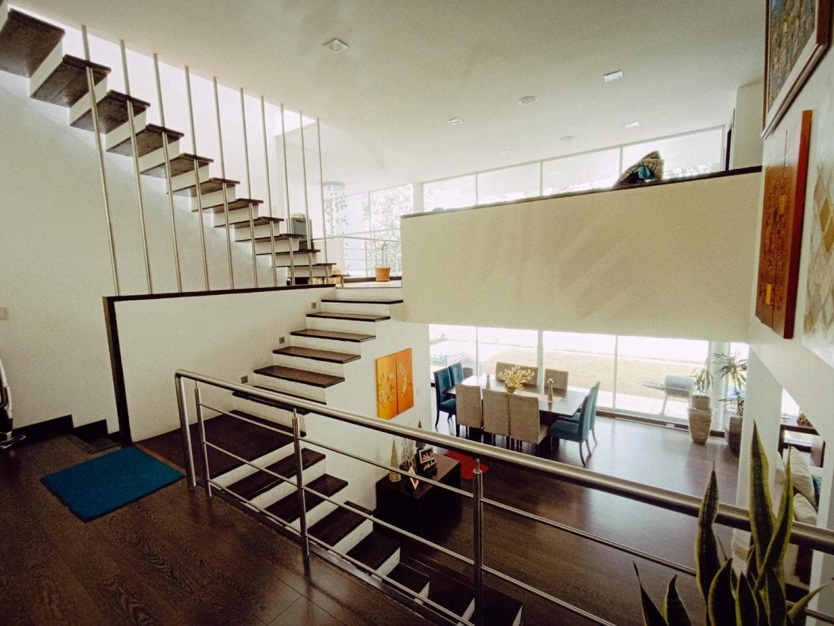 Venta Casa Amplia 4 Dorm. con Patio en Jardines de Amagasi - Ecuador — imagen 9