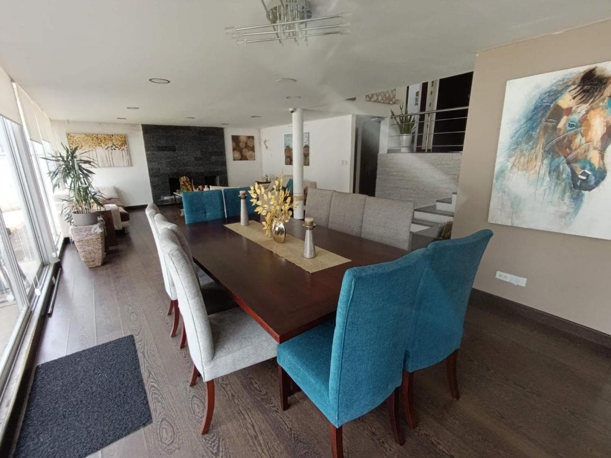 Venta Casa Amplia 4 Dorm. con Patio en Jardines de Amagasi - Ecuador — imagen 5