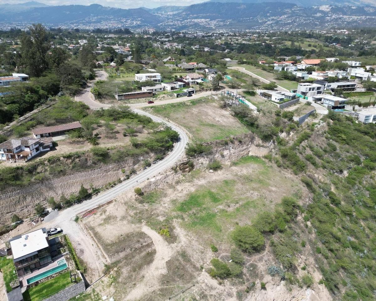 Terreno de Venta en Tumbaco Sector Urb Las Peñas — imagen 1