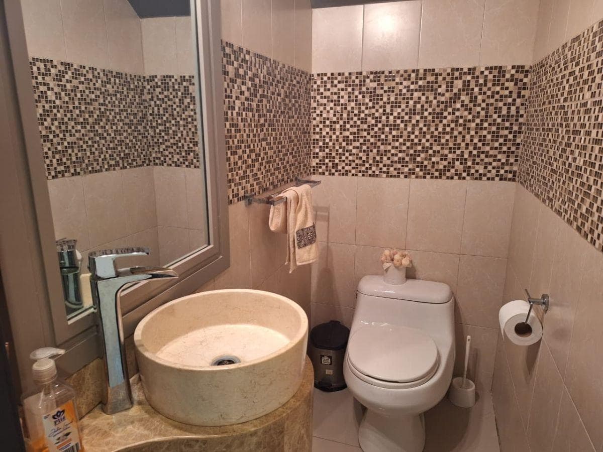 Hermosa Residencia con Amplio Patio en Isla Mocoli, Guayas — imagen 9