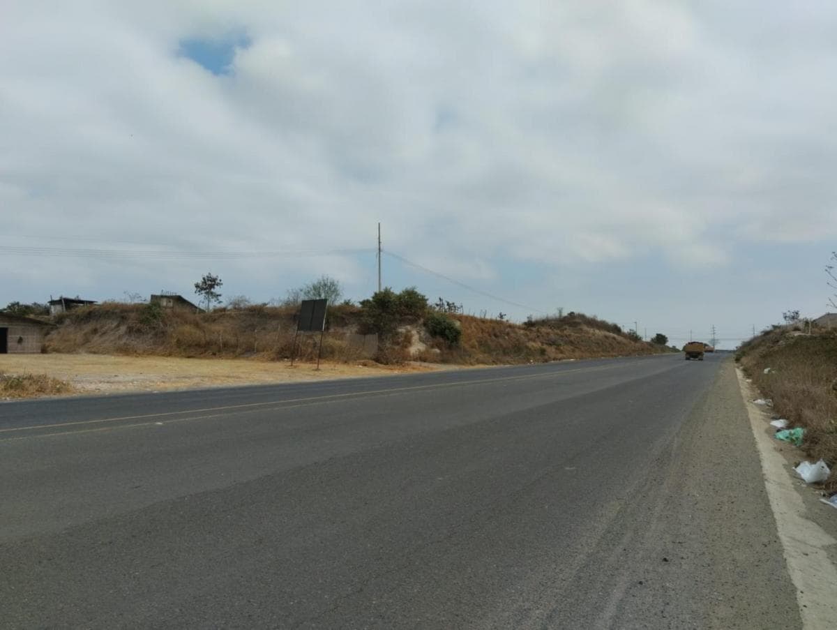 Venta de Macro Lote, Ubicado en La Intersección Entre La Vía Circunvalación y Vía a La Refinería Del, Manabí — imagen 2