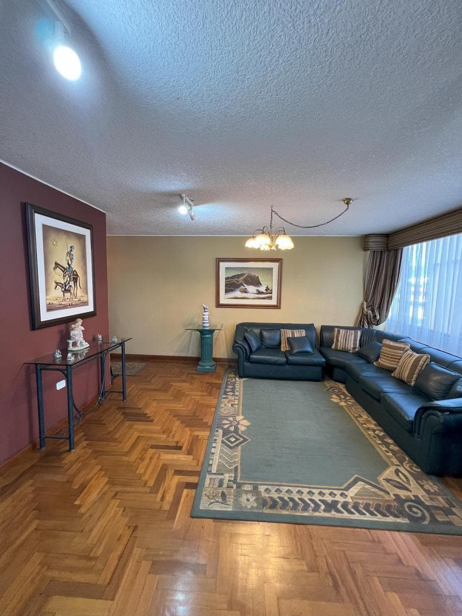Departamento en Norte de Quito Av 6 de Diciembre y El Inca — imagen 8