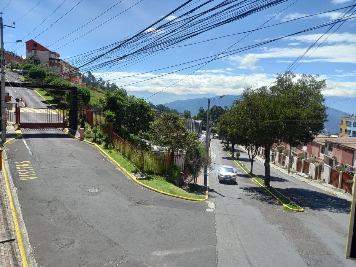 Amplio Departamento de Venta Conocoto — imagen 5