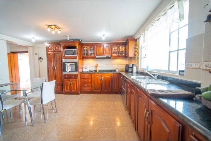 Casa en Norte de Quito — imagen 2